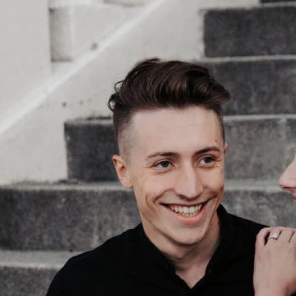 Land Listing Agent Photo