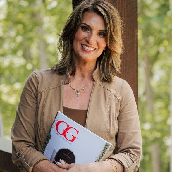 Land Listing Agent Photo