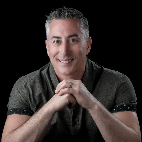 Land Listing Agent Photo