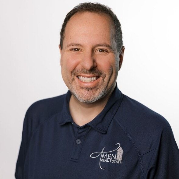 Land Listing Agent Photo