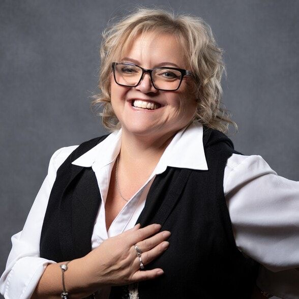 Land Listing Agent Photo