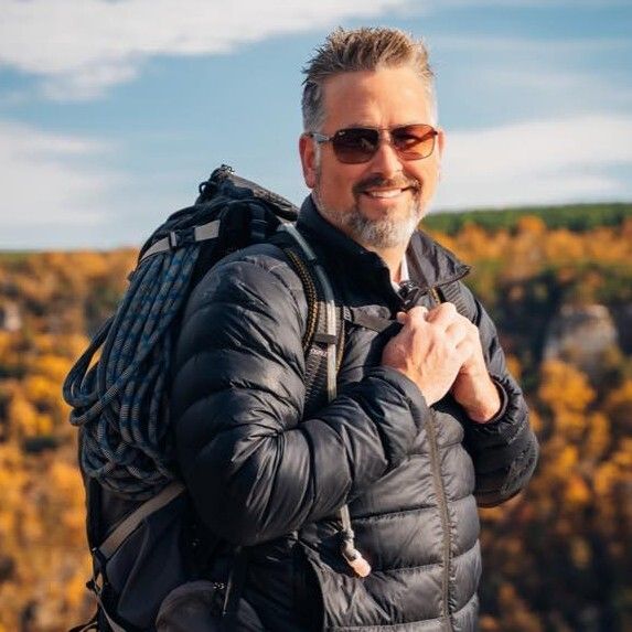 Land Listing Agent Photo