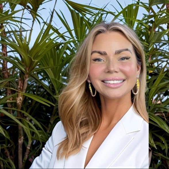 Land Listing Agent Photo