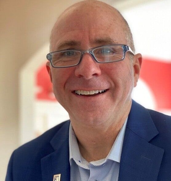 Land Listing Agent Photo