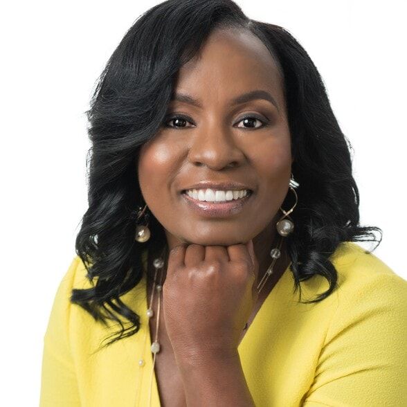 Land Listing Agent Photo