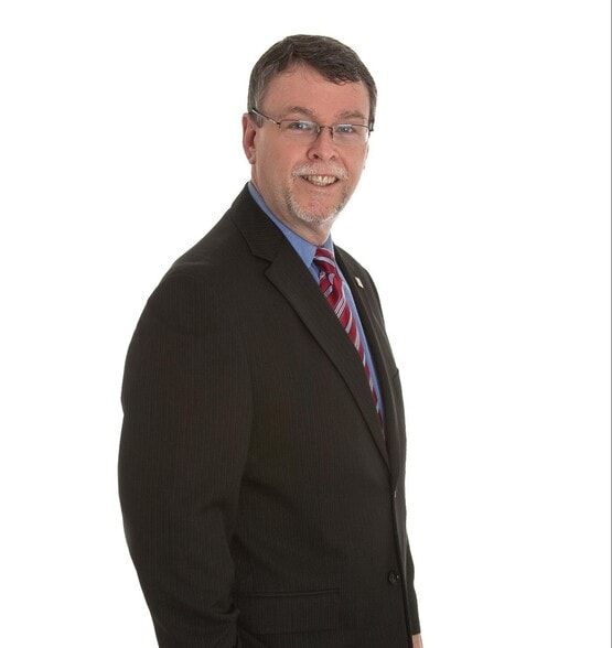 Land Listing Agent Photo