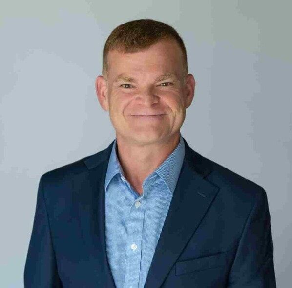 Land Listing Agent Photo