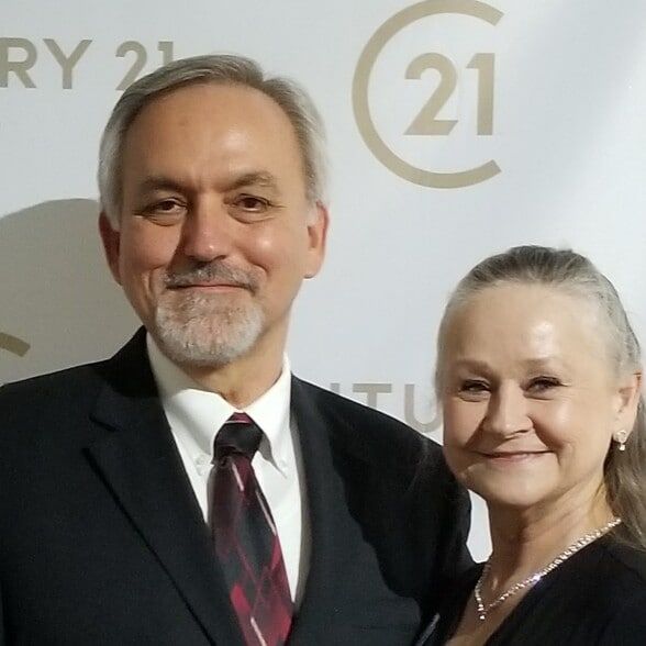 Land Listing Agent Photo