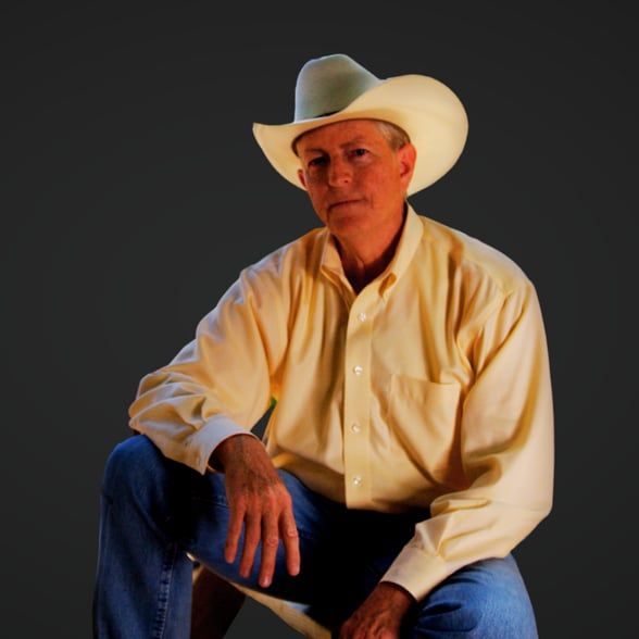 Land Listing Agent Photo