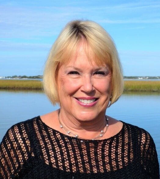 Land Listing Agent Photo