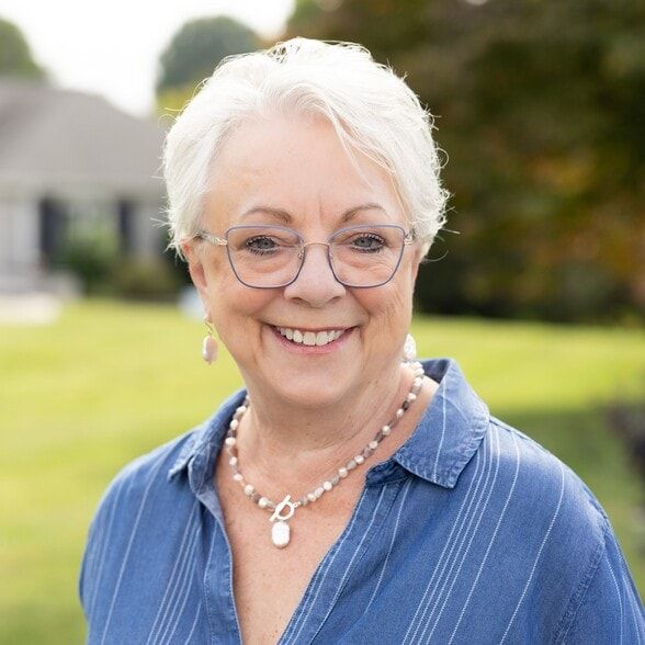 Land Listing Agent Photo