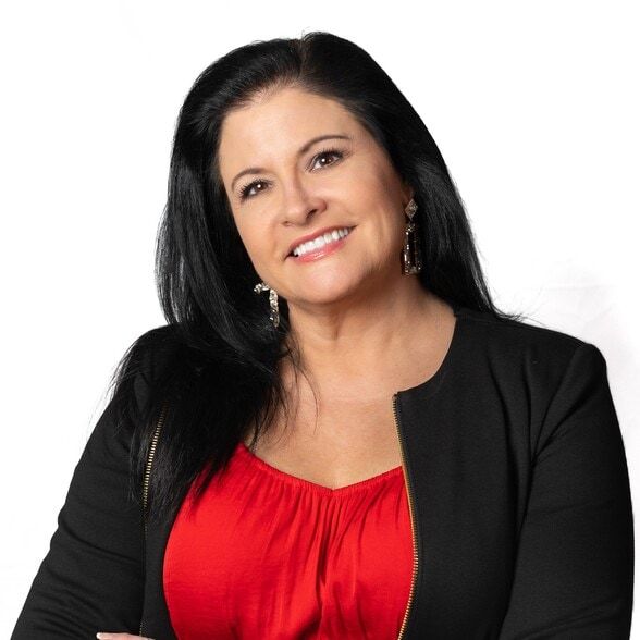 Land Listing Agent Photo