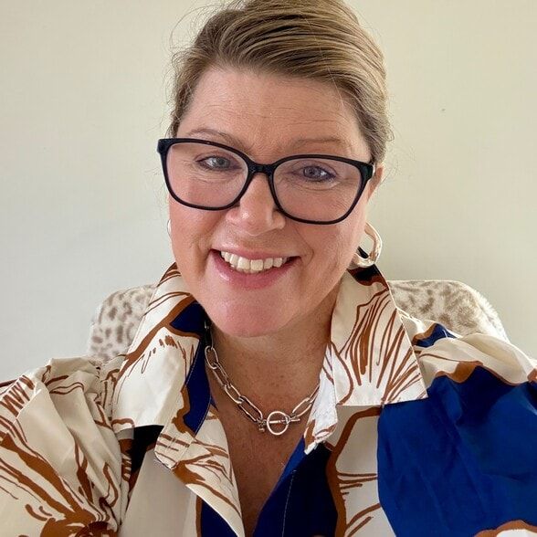 Land Listing Agent Photo