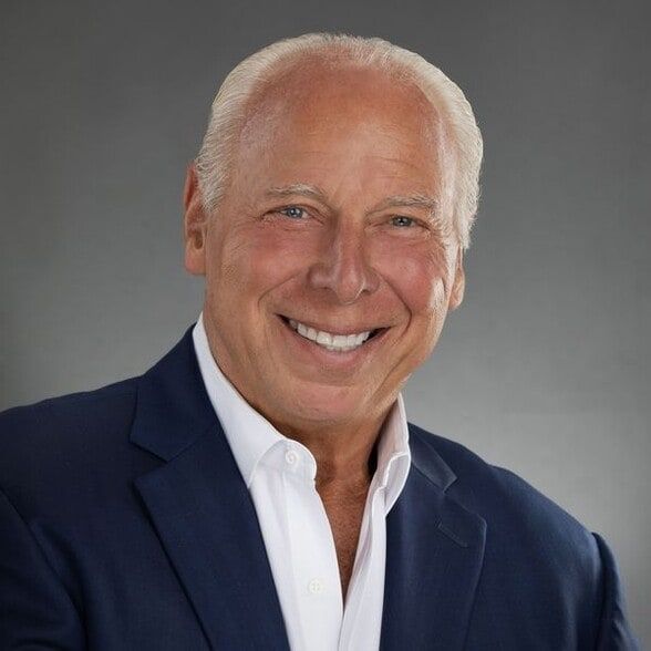 Land Listing Agent Photo