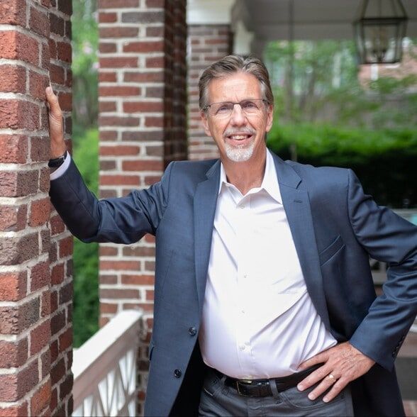 Land Listing Agent Photo