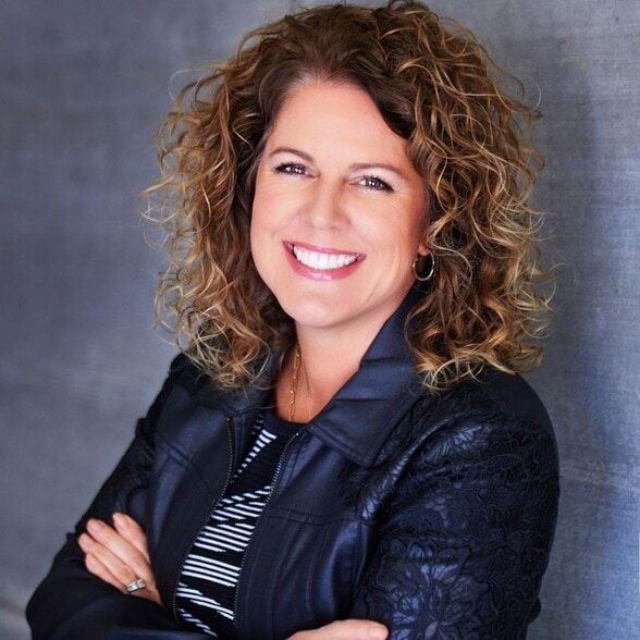 Land Listing Agent Photo