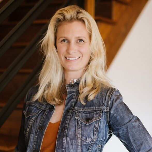 Land Listing Agent Photo