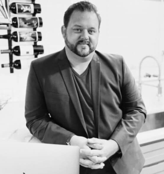 Land Listing Agent Photo