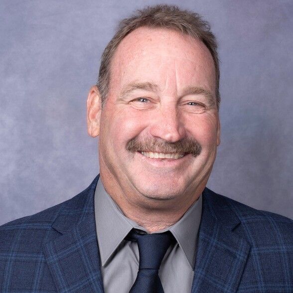 Land Listing Agent Photo