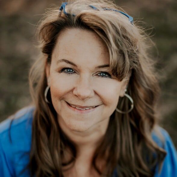 Land Listing Agent Photo