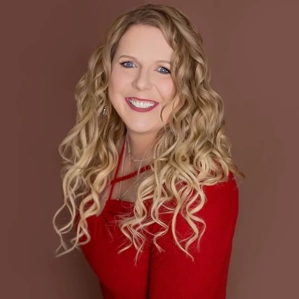 Land Listing Agent Photo