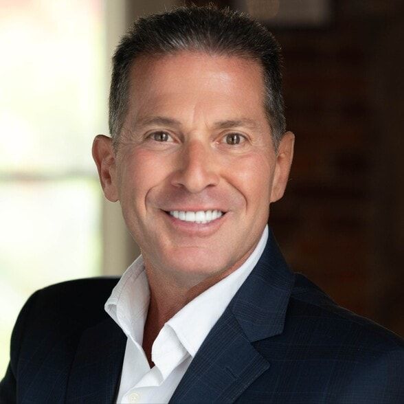 Land Listing Agent Photo