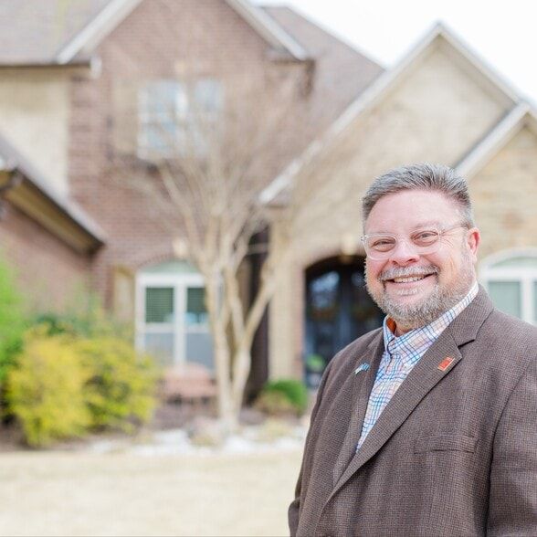 Land Listing Agent Photo