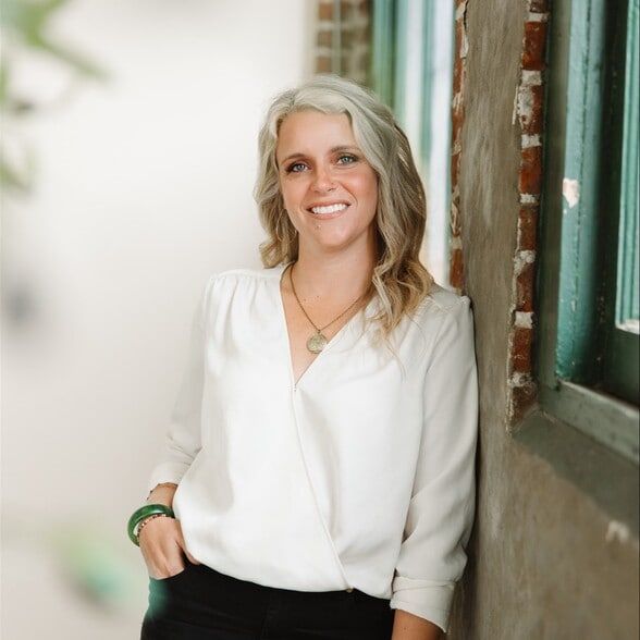 Land Listing Agent Photo