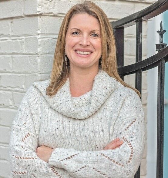 Land Listing Agent Photo