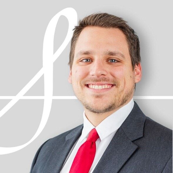 Land Listing Agent Photo