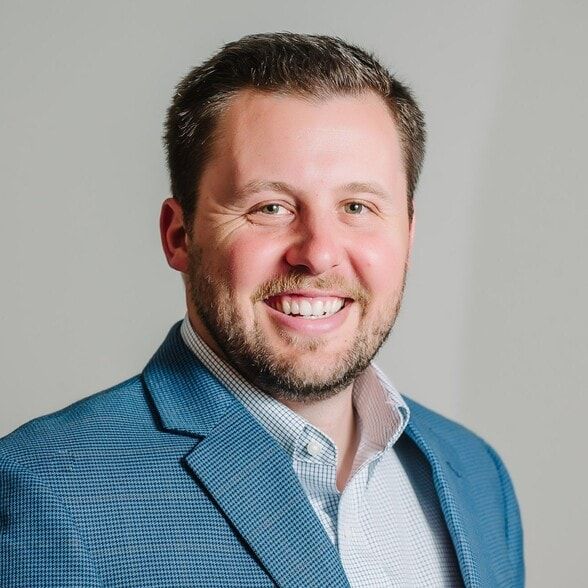 Land Listing Agent Photo