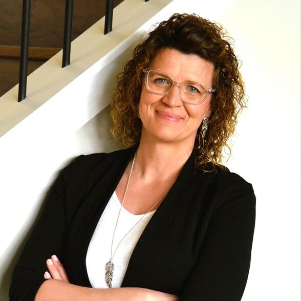 Land Listing Agent Photo