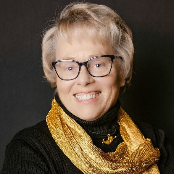 Land Listing Agent Photo