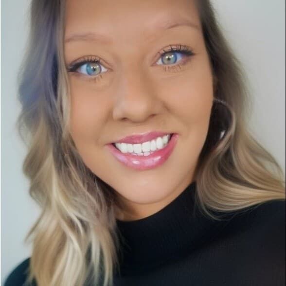 Land Listing Agent Photo