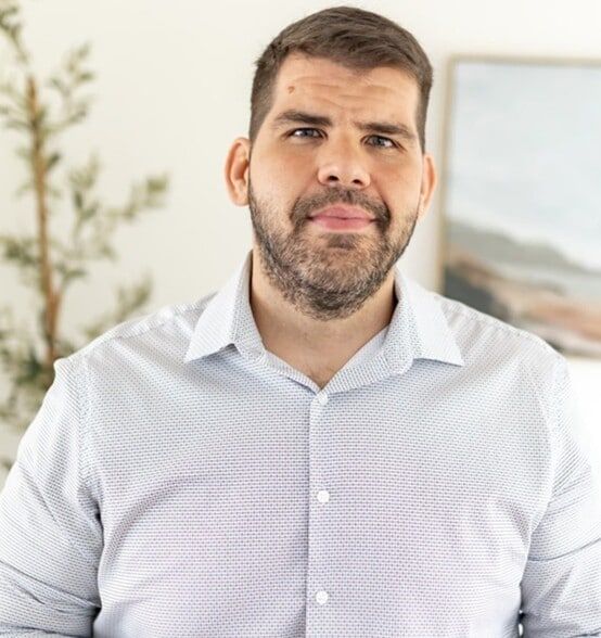 Land Listing Agent Photo