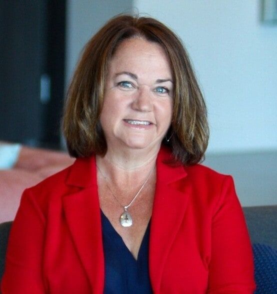 Land Listing Agent Photo