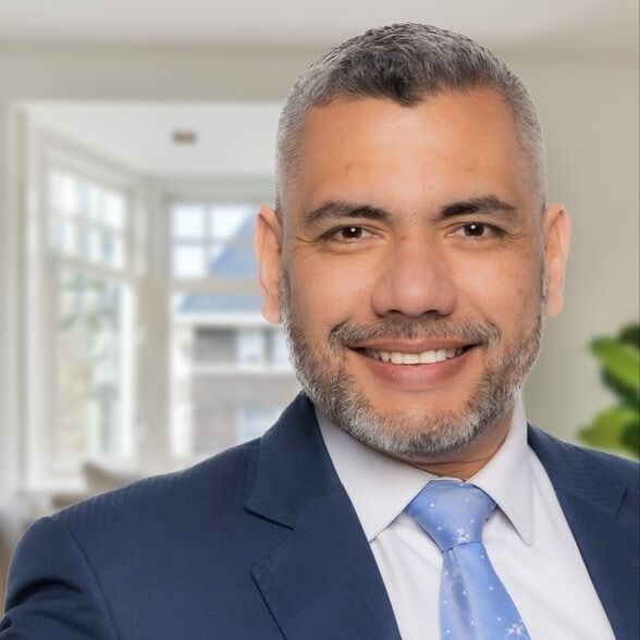 Land Listing Agent Photo