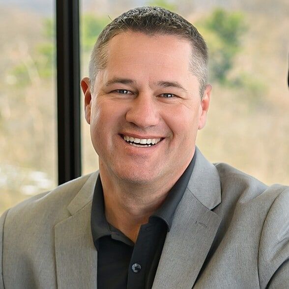 Land Listing Agent Photo