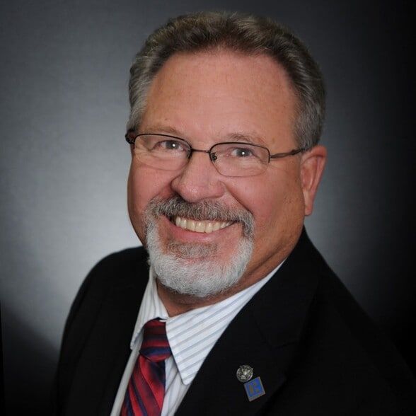 Land Listing Agent Photo