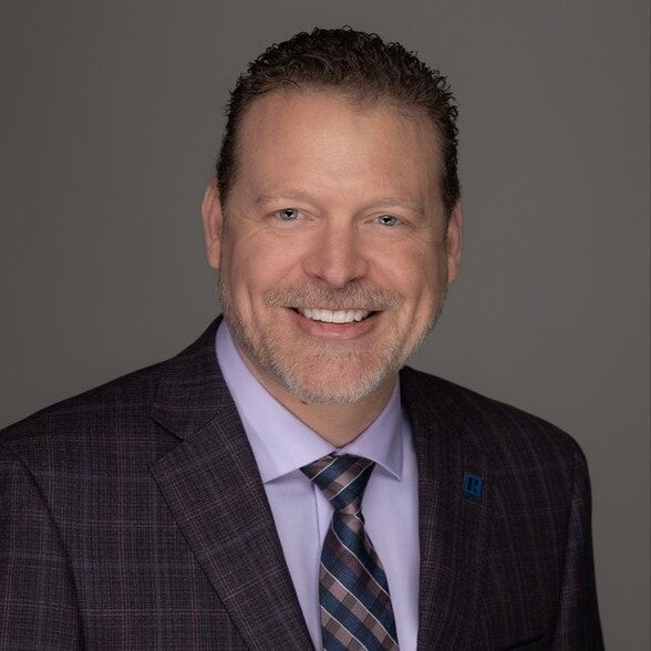 Land Listing Agent Photo