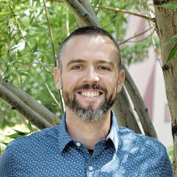 Land Listing Agent Photo