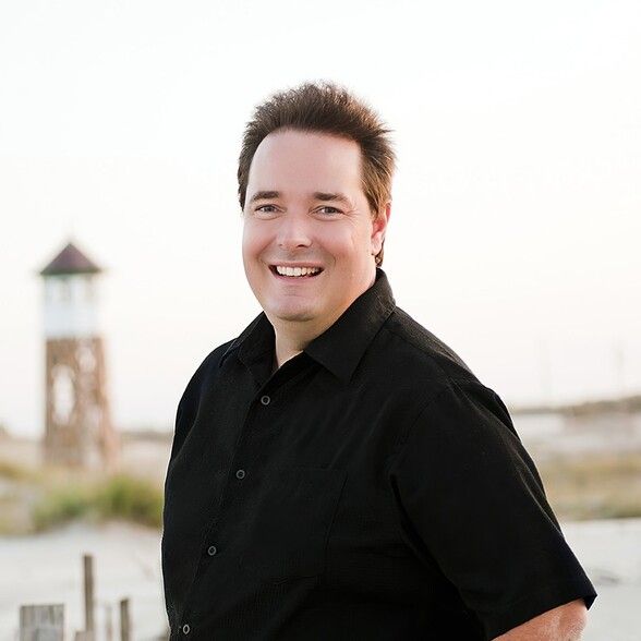 Land Listing Agent Photo