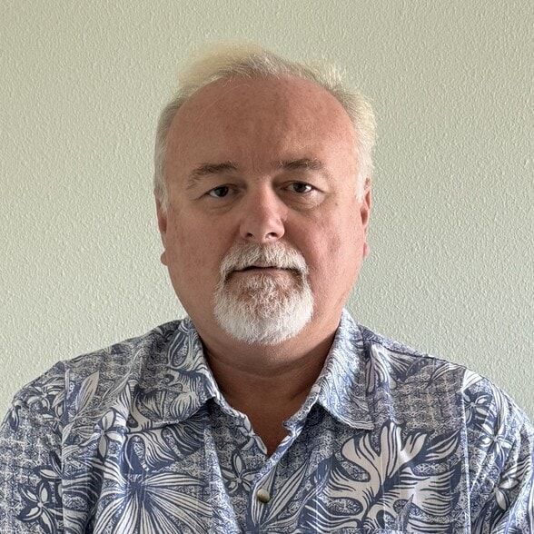 Land Listing Agent Photo