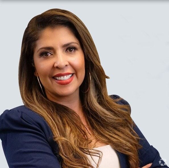 Land Listing Agent Photo