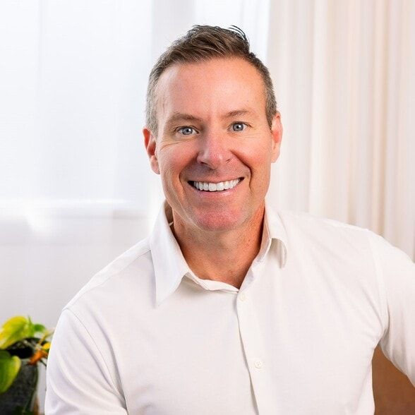 Land Listing Agent Photo