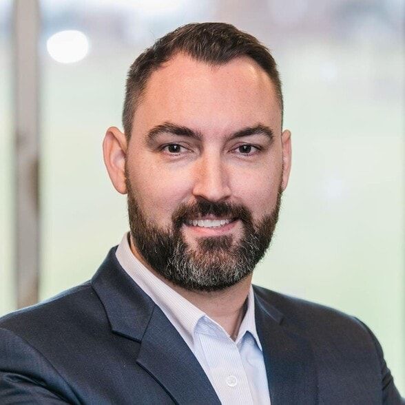 Land Listing Agent Photo