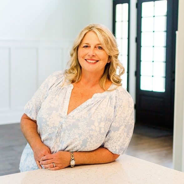 Land Listing Agent Photo