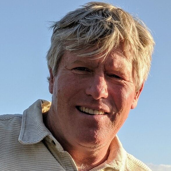 Land Listing Agent Photo