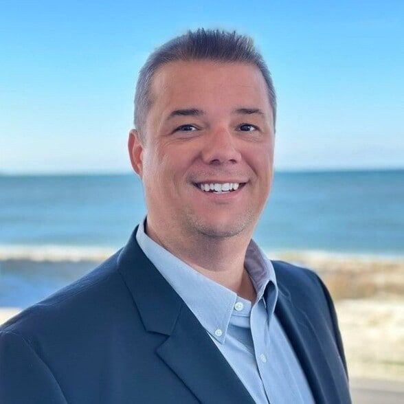 Land Listing Agent Photo