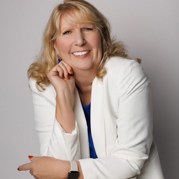 Land Listing Agent Photo